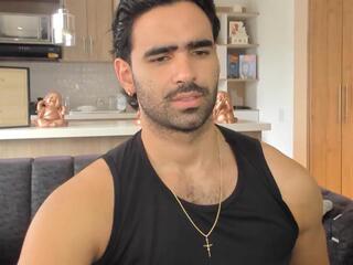 Bradley Martin webcam model stream image