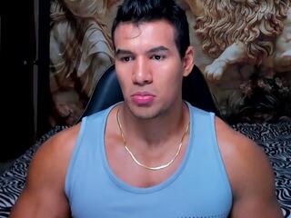 Cris Cruz webcam model stream image