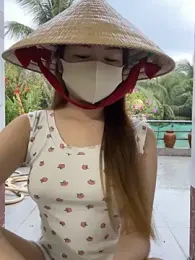 BabyThree_ webcam model stream image