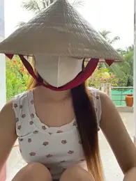 BabyThree_ webcam model stream image