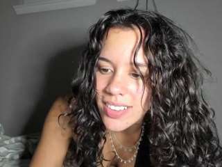 creamyricanfountain webcam model stream image