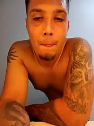 Brhryan webcam stripchat model stream image