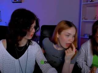 ellie-fire webcam model stream image