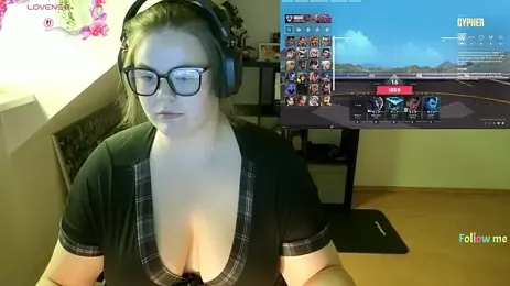 RealEve webcam model stream image