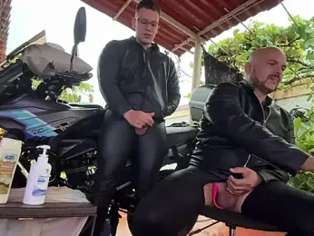 Neil_and_isaac webcam stripchat model stream image