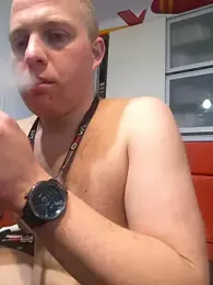 Matttthees webcam model stream image