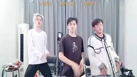 QYBOYS_003 webcam stripchat model stream image