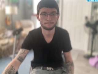 youngkubenski215 webcam model stream image