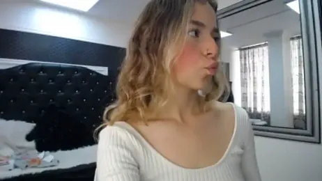 IssadoraJames webcam model stream image