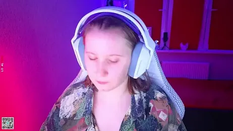 mon_lola webcam model stream image