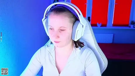 mon_lola webcam model stream image