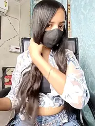 Parinaaz18 webcam stripchat model stream image