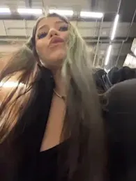 Kissy_Moon webcam model stream image