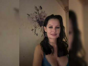 RoyalBreasts webcam model stream image