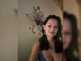 RoyalBreasts webcam model stream image