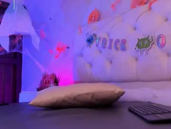 aron_cruz12 webcam model stream image