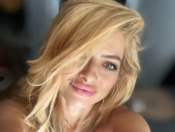 RonieParker webcam model stream image