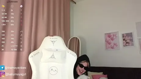 Maya_Rave webcam model stream image