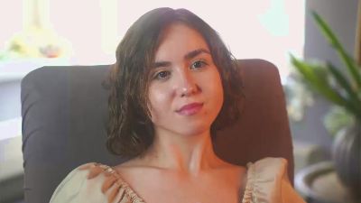 RachelleGlow webcam model stream image