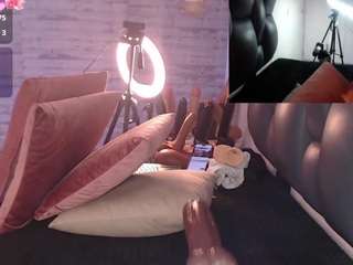 tinnahottie webcam model stream image