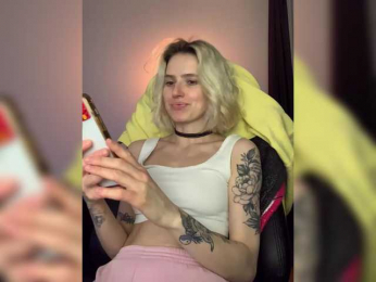 Asya_ webcam model stream image