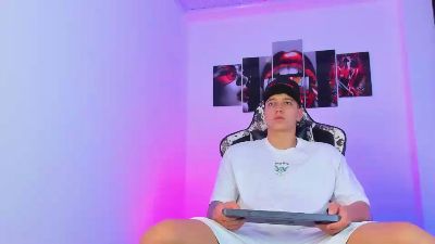 Eithan_boy webcam model stream image