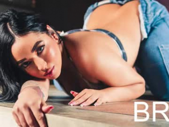 anthonellasweet_ webcam model stream image