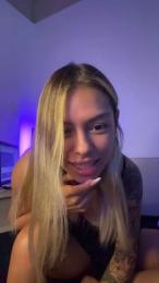 valencampx webcam cam4 model stream image