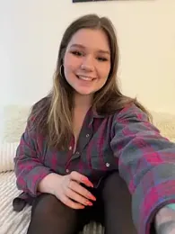 PumaShyXD webcam model stream image