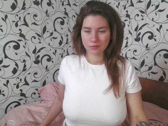 YourEmilie webcam model stream image