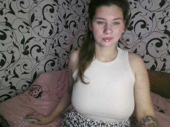 YourEmilie webcam model stream image