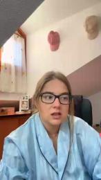 Evabrun_ webcam model stream image