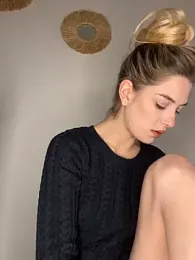 Bellalolahot webcam stripchat model stream image