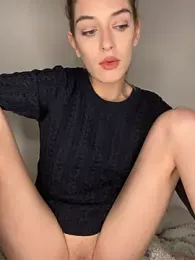 Bellalolahot webcam model stream image