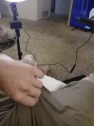 HotStraightDude webcam model stream image