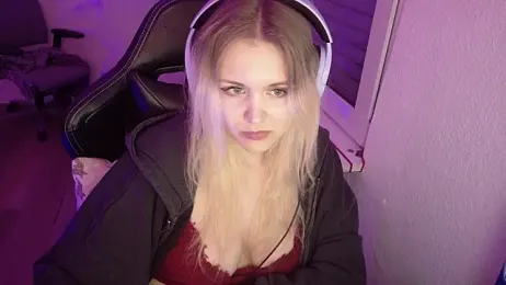 OfflineLizzy webcam model stream image