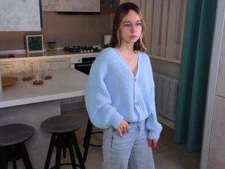 alorianna webcam model stream image