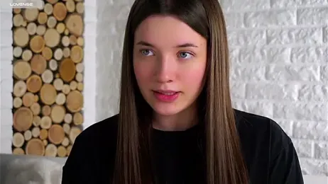 LowOncoming webcam model stream image