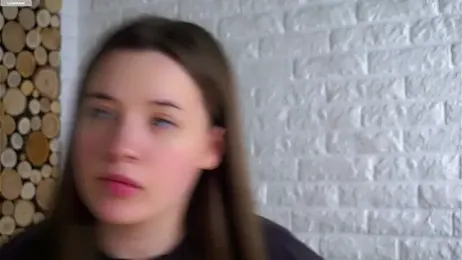 LowOncoming webcam model stream image