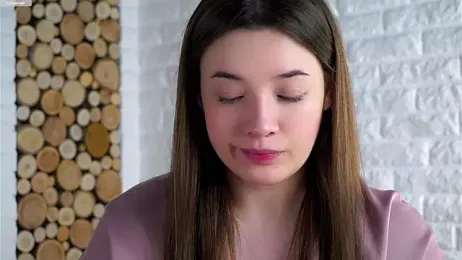 LowOncoming webcam model stream image