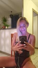 SweetyNinaOff webcam model stream image