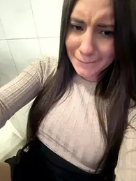 Isabella21_ webcam stripchat model stream image