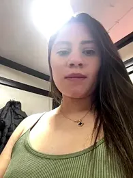 Isabella21_ webcam model stream image