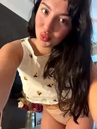 Tasty_Nora webcam model stream image