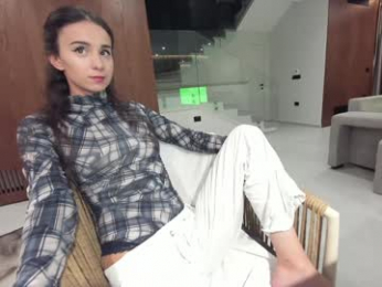 ehotlovea webcam chaturbate model stream image