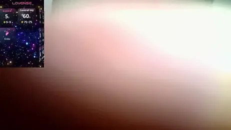 LuanalatuaDea webcam stripchat model stream image