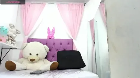 emily_madrid webcam model stream image