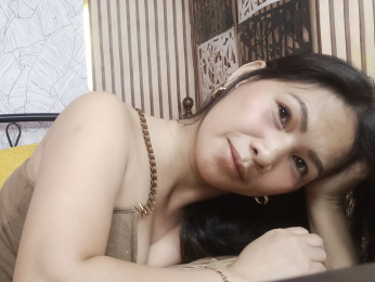 KimikoSnow webcam model stream image