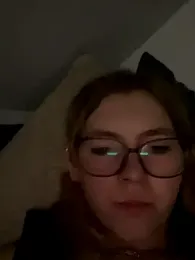 Milly-Kiss webcam model stream image