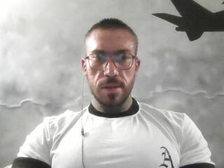 Lucias Crawford webcam flirt4free model stream image